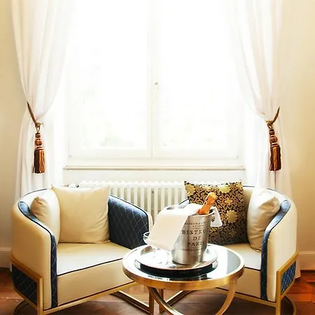 Chateau Morreau Bed and Breakfast 4*