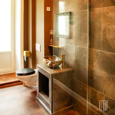 Chateau Morreau Bed and Breakfast 4*